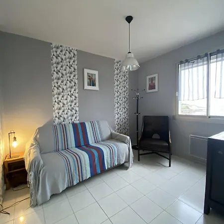 : T2 En Bord De Avec Parking - Fr-1-738-40