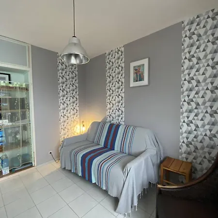 Apartmán : T2 En Bord De Avec Parking - Fr-1-738-40