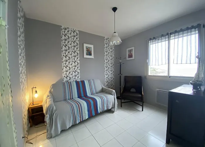 : T2 En Bord De Avec Parking - Fr-1-738-40